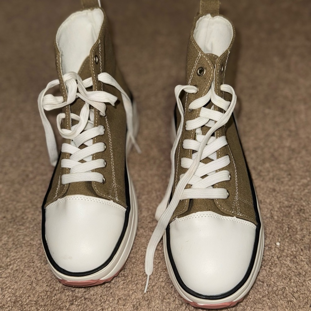 High-Top Sneakers with White and Tan Design - Picture 1 of 5